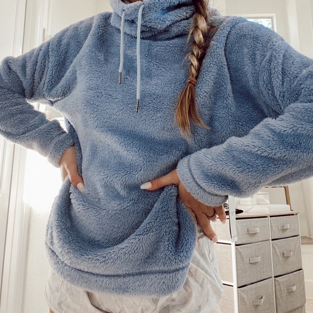CHAMPION TURTLE NECK HOODIE!!